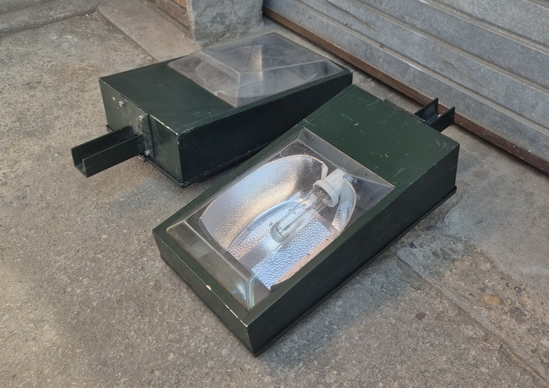 cabeza farola metal cristal 78x45x16 soporte metal 6x5.5 2u